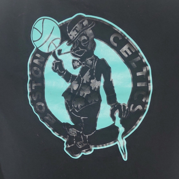 Diamond Supply Company & 47 Boston Celtics T Shirt - Picture 6 of 7